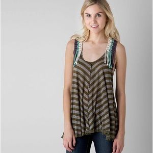 Gimmicks by BKE macrame tunic tank top
